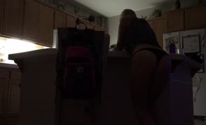 Blonde babe shaking ass in front of the camera